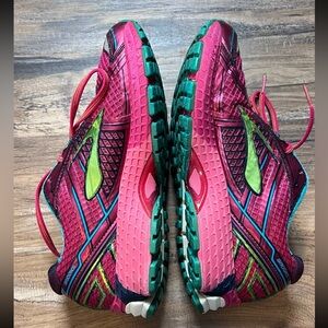 Brooks Adrenaline GTS-15 Womens Shoes Size 8.5 Pink
